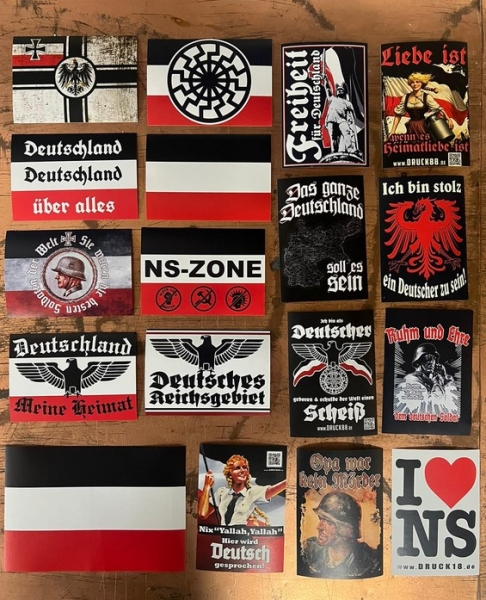 Aktivisten Paket - DEUTSCHLAND - 300 Stück + Körperfahne Reichskriegsflagge